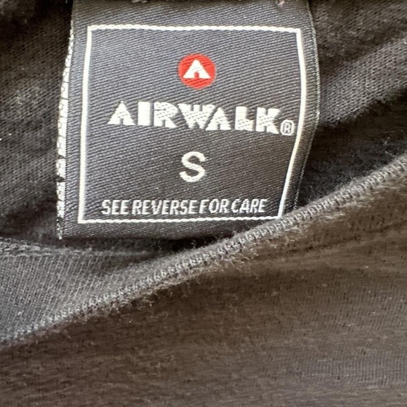 Airwalk Shirt Mens Small Skate Tee Black Red Embroidered Short Sleeve Skateboard - Picture 7 of 8